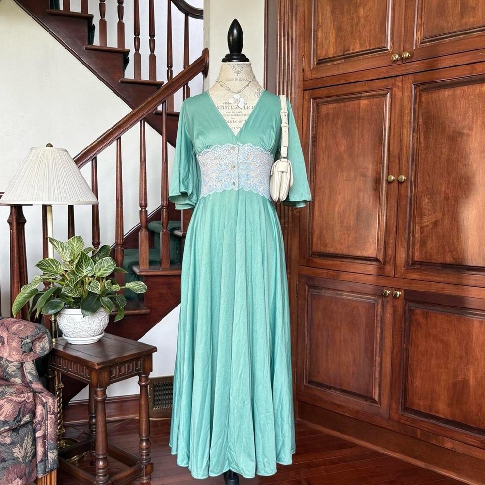 Vtg Green Bell Sleeve Gown slip Dress Nightgown Lace Waistband 1970s St. Michael
